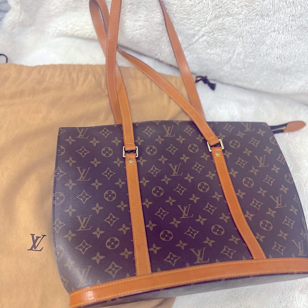 LOUIS VUITTON
LV Monogram Babylone - Picture 9 of 12